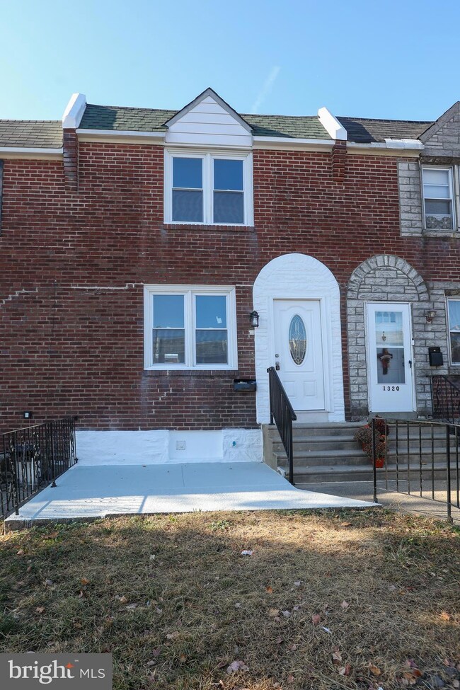 1318 Edgehill Rd, Darby, PA 19023 - photo 3