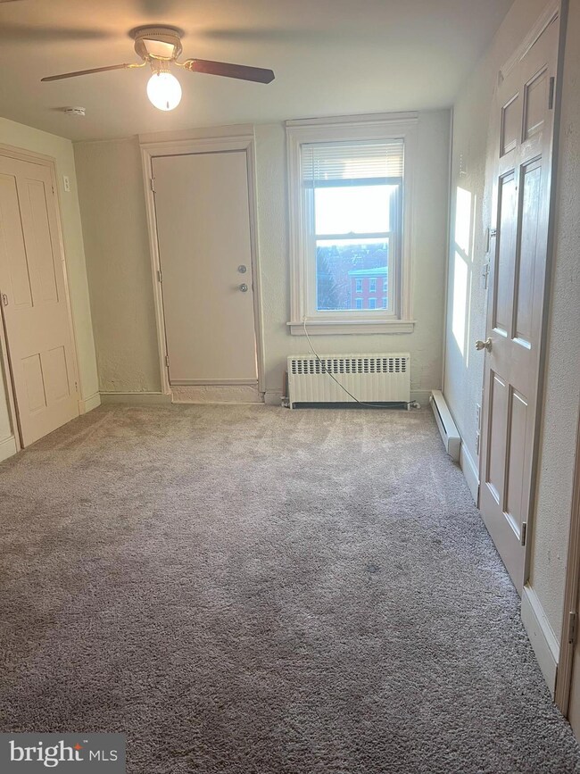 521 Swede St, Norristown, PA 19401 - photo 6