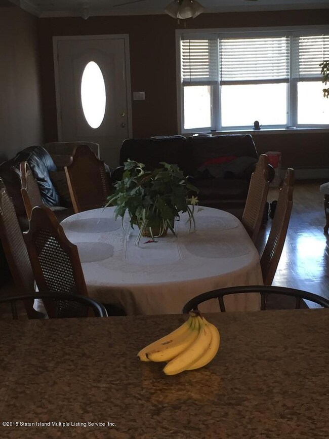254 Melvin Ave unit 256, Staten Island, NY 10314 - photo 2
