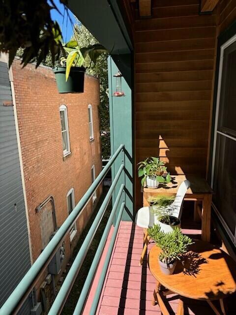 Fall Line 208 Deck 1