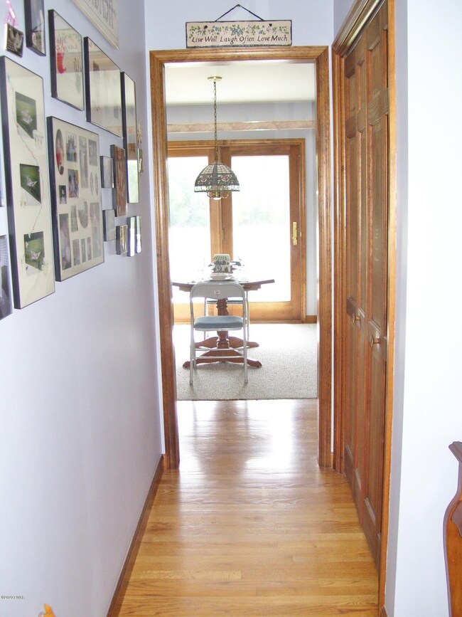 50 Layton Rd, Waymart, PA 18472 - photo 6