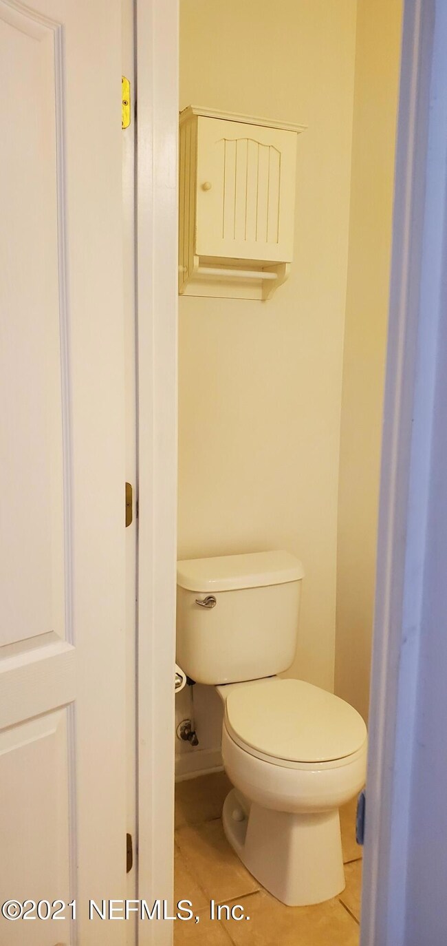 8850 Shell Island Dr, Jacksonville, FL 32216 - photo 4