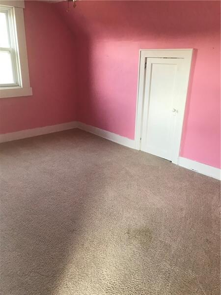 2nd Floor bredroom