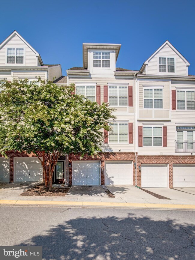 1802 Cedar Cove Way unit 201, Woodbridge, VA 22191 - photo 6