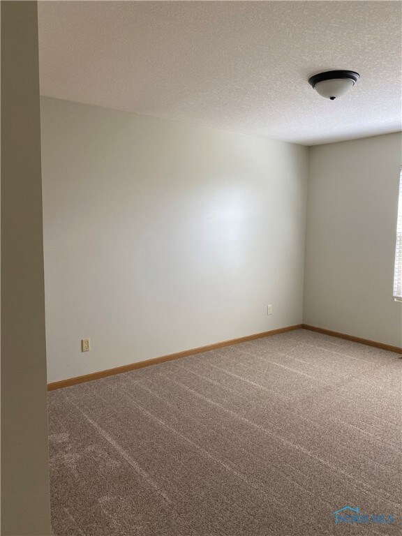 3328 Gleneagle Dr, Findlay, OH 45840 - photo 5