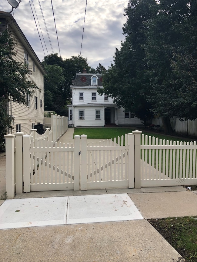 163 Bement Ave, Staten Island, NY 10310 - photo 4