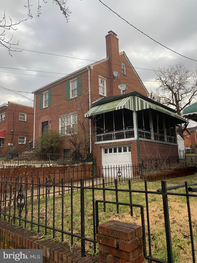 211 44th St NE, Washington, DC 20019 - photo 2