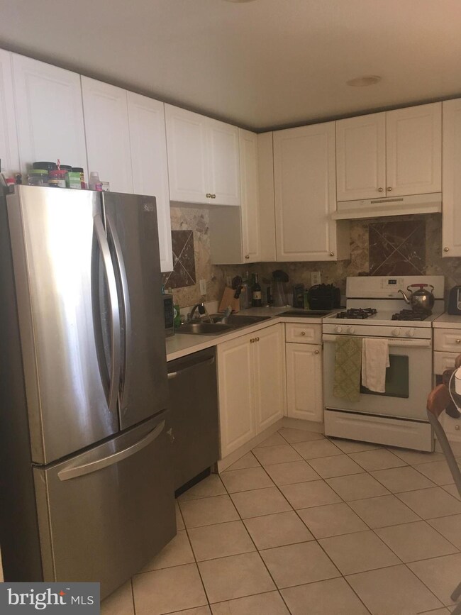 3844 Eaves Ln, Bowie, MD 20716 - photo 4