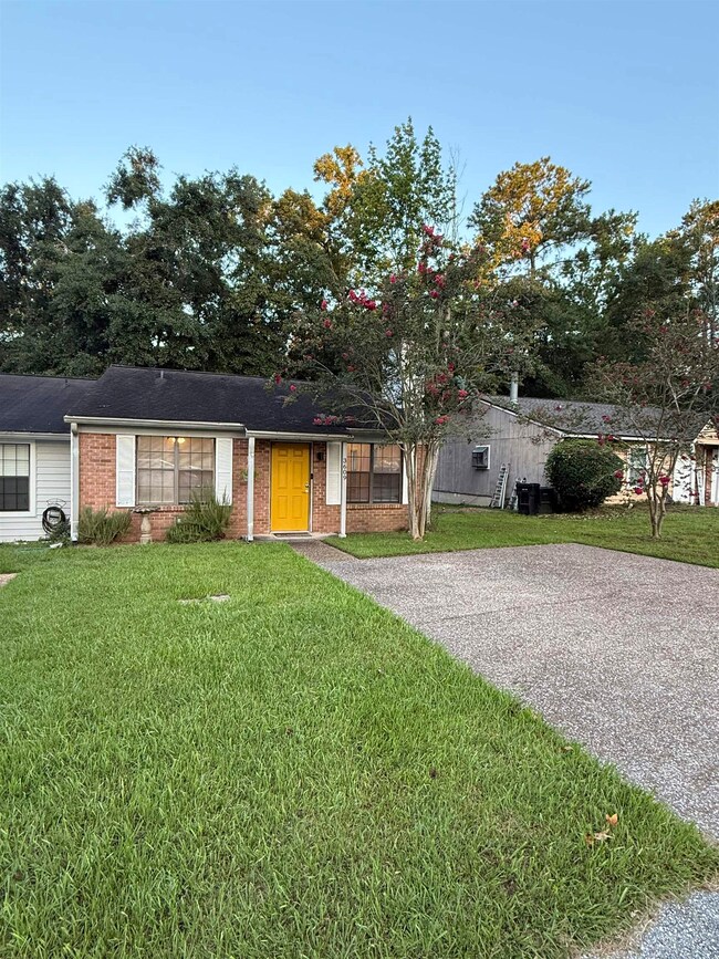 3609 Sedona Loop, Tallahassee, FL 32308 - photo 2