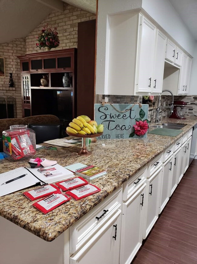 10230 Heather Hill Dr, Houston, TX 77086 - photo 6