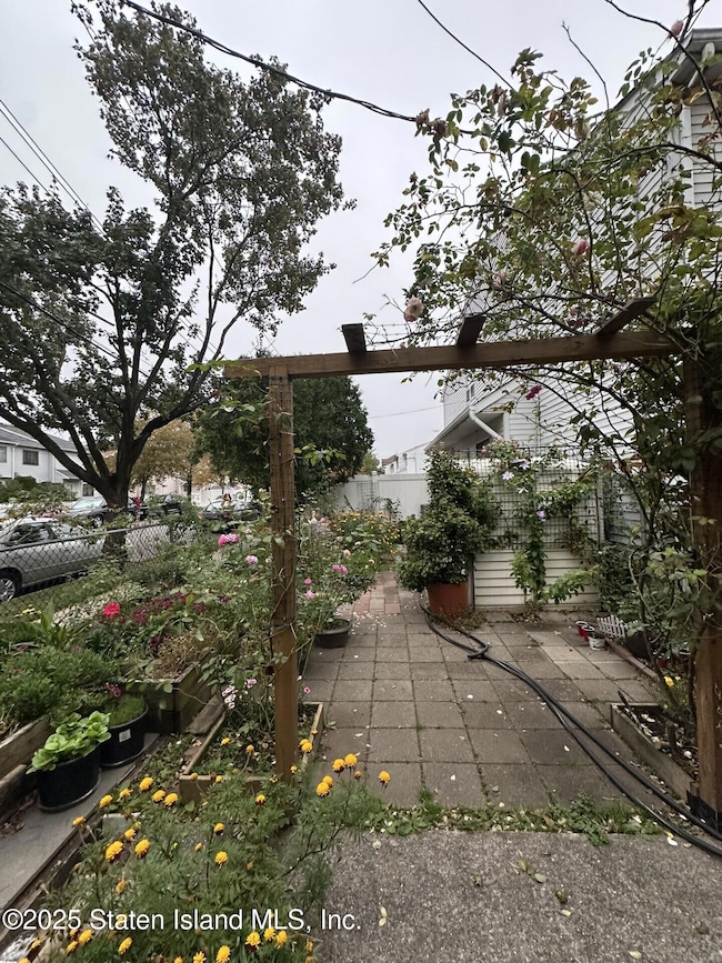 215 Pierce St, Staten Island, NY 10304 - photo 4