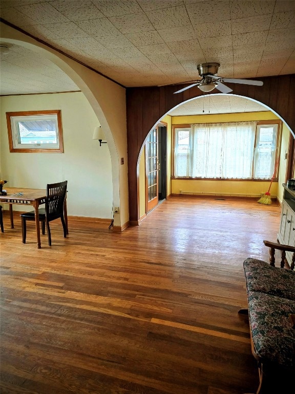 24 ft living room! Bright and cheerful.