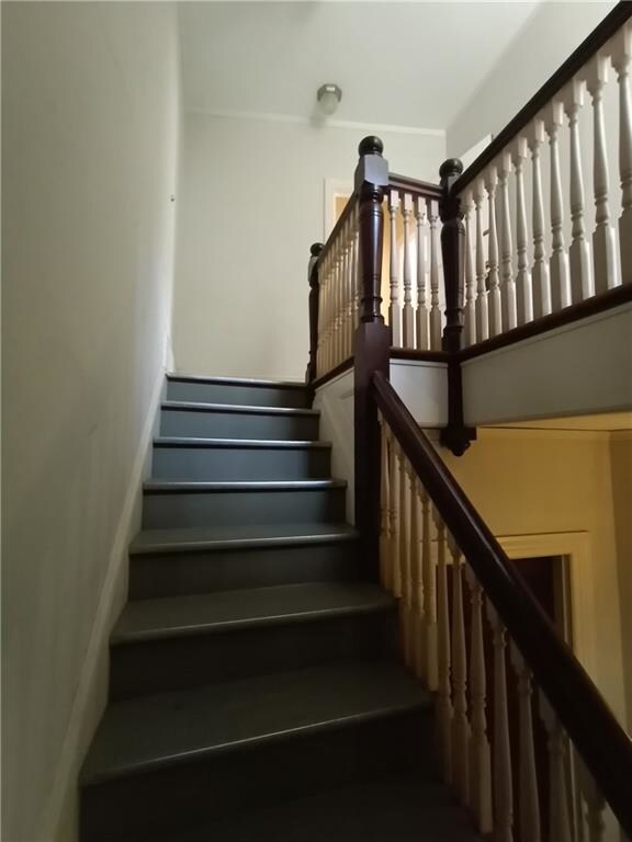 362 Lloyd Ave unit 2, Providence, RI 02906 - photo 3