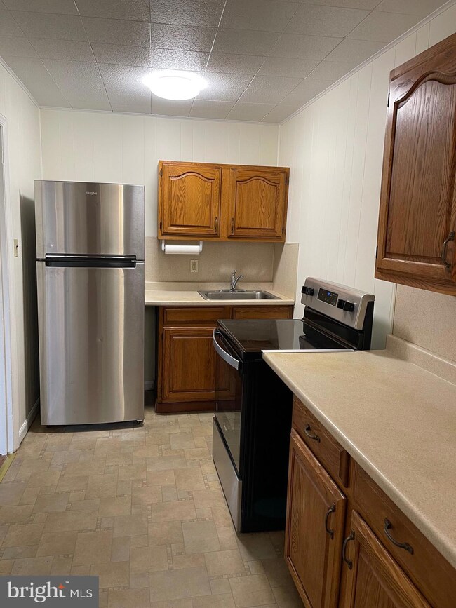 817 E 27th St, Wilmington, DE 19802 - photo 5