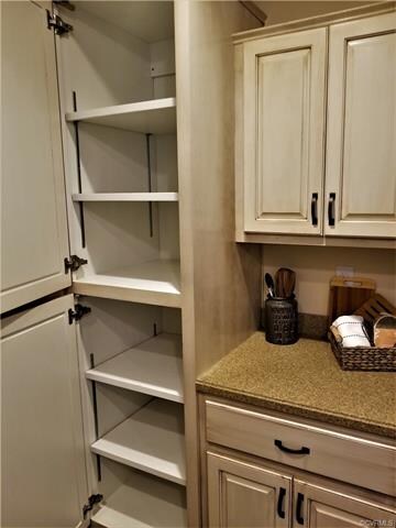 18720 Templeton Rd, Disputanta, VA 23842 - photo 4