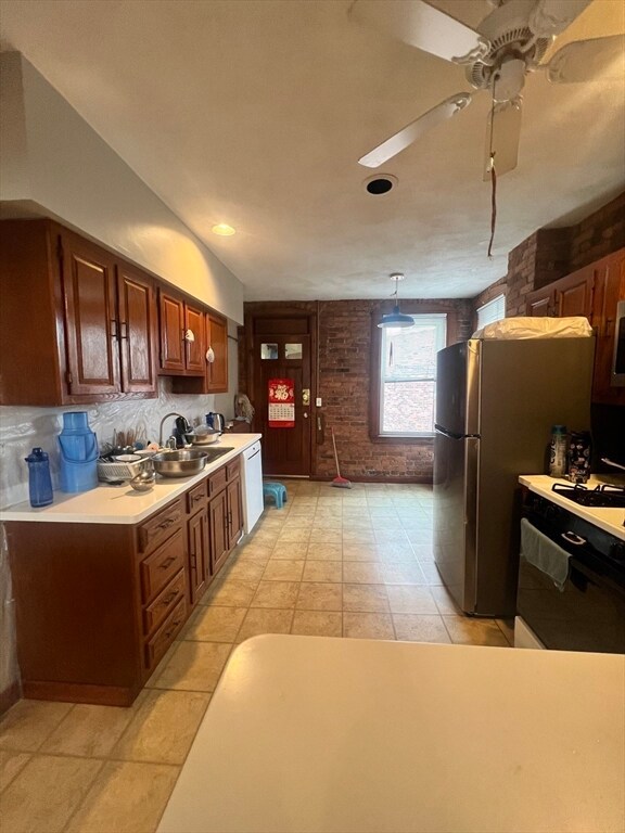 19 Netherlands Rd unit 3, Brookline, MA 02445 - photo 2