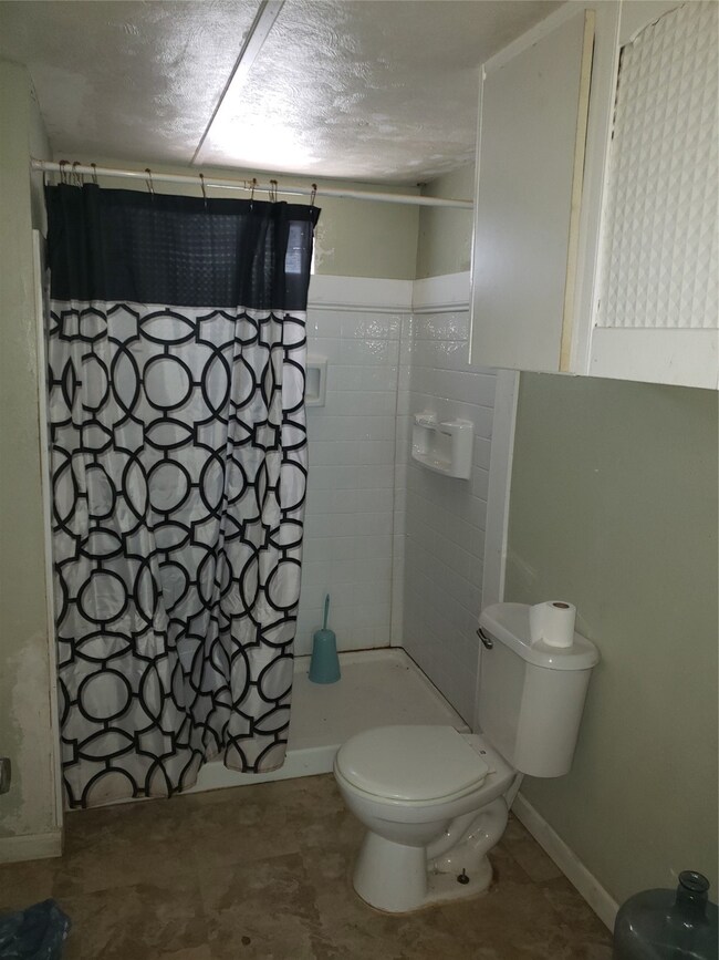 2420 Hollis St unit B, Houston, TX 77093 - photo 5