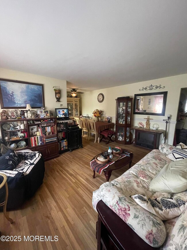 289 Main St unit 10N, Spotswood, NJ 08884 - photo 5