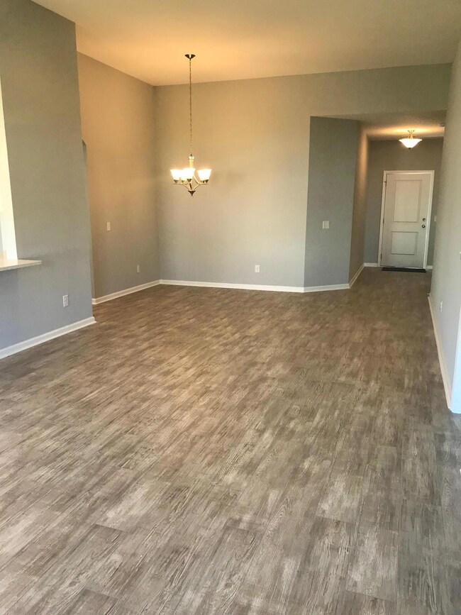 Sumter Family room 2