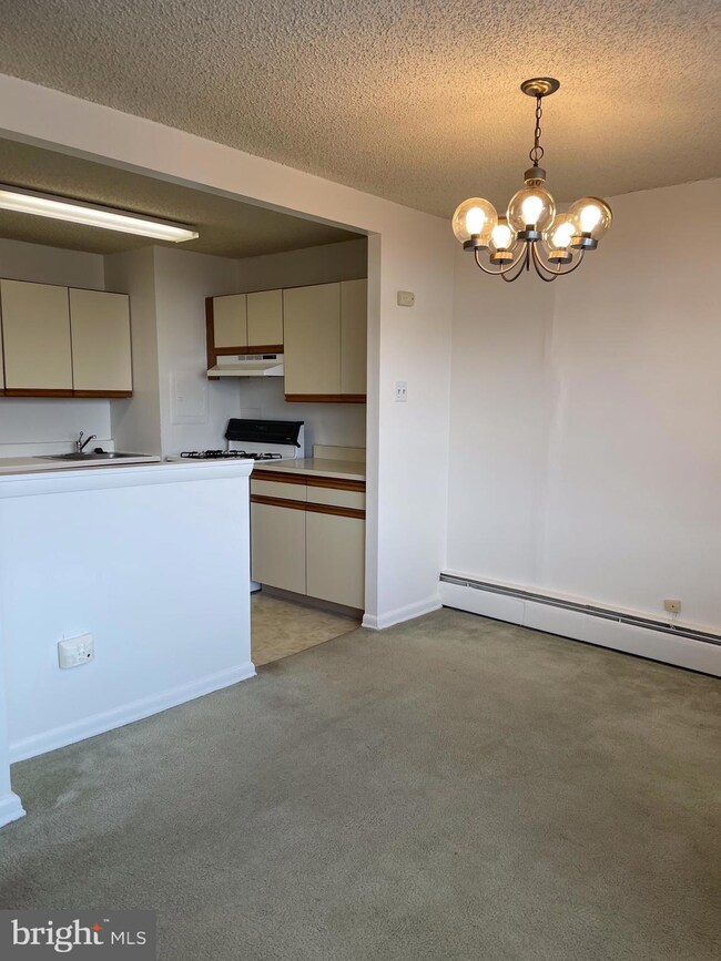 Radnor House unit 910, Bryn Mawr, PA 19010 - photo 3