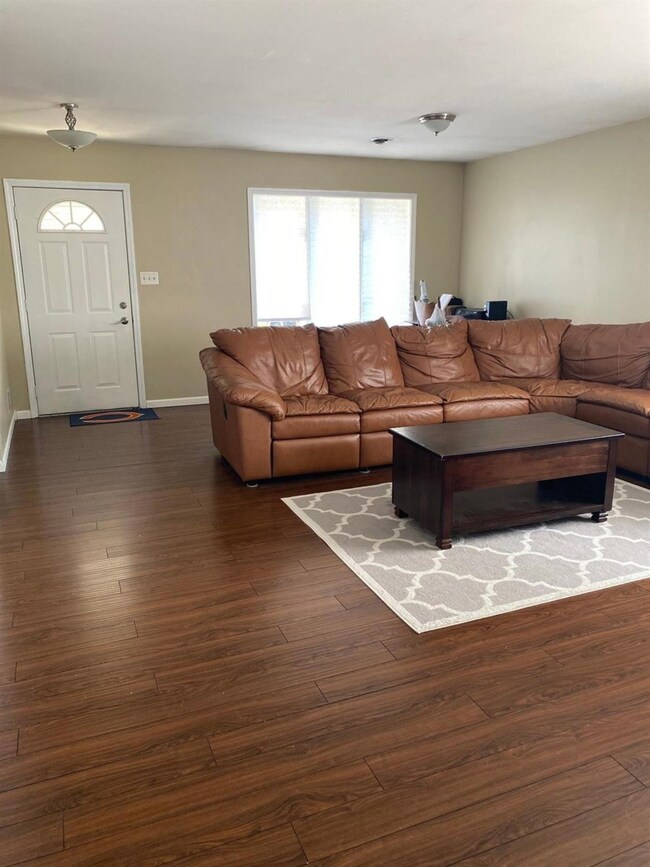 940 Ivanhoe Ln, Dyer, IN 46311 - photo 6