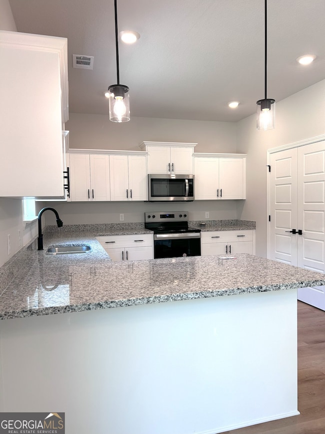 281 W East Smith Rd, Pembroke, GA 31321 - photo 5