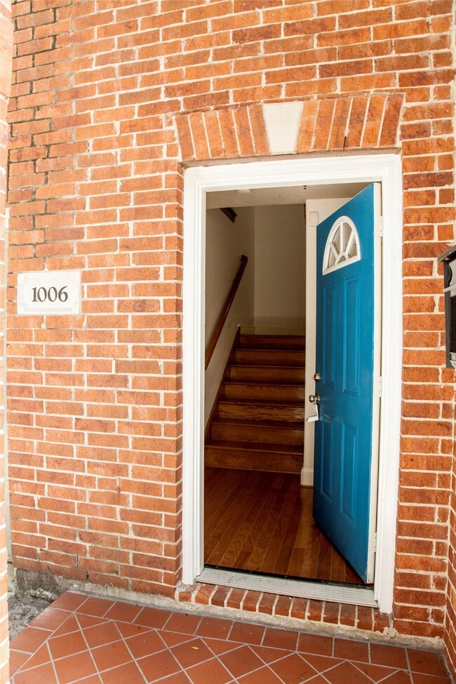 1006 W Temple St, Houston, TX 77009 - photo 2