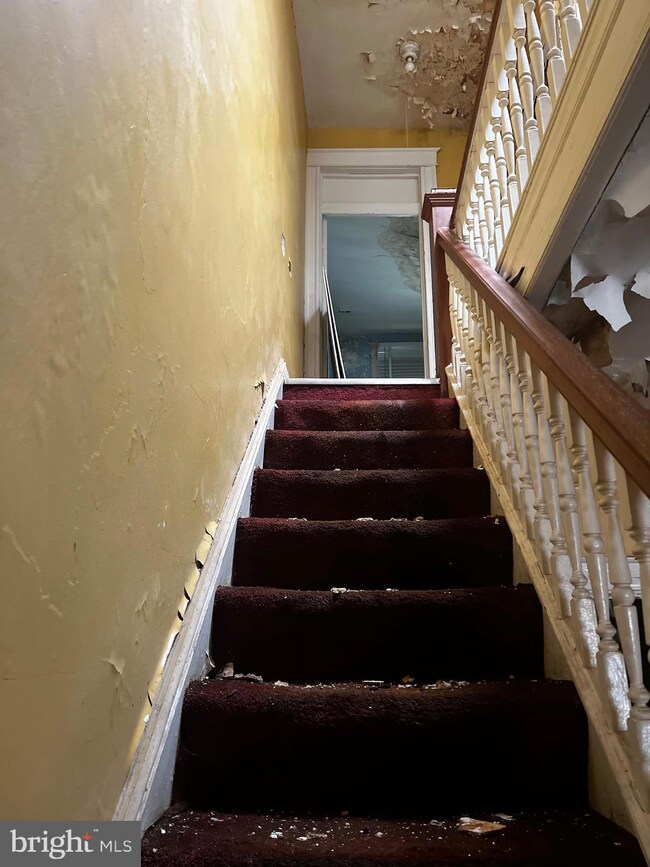 12 N Ashburton St, Baltimore, MD 21223 - photo 5