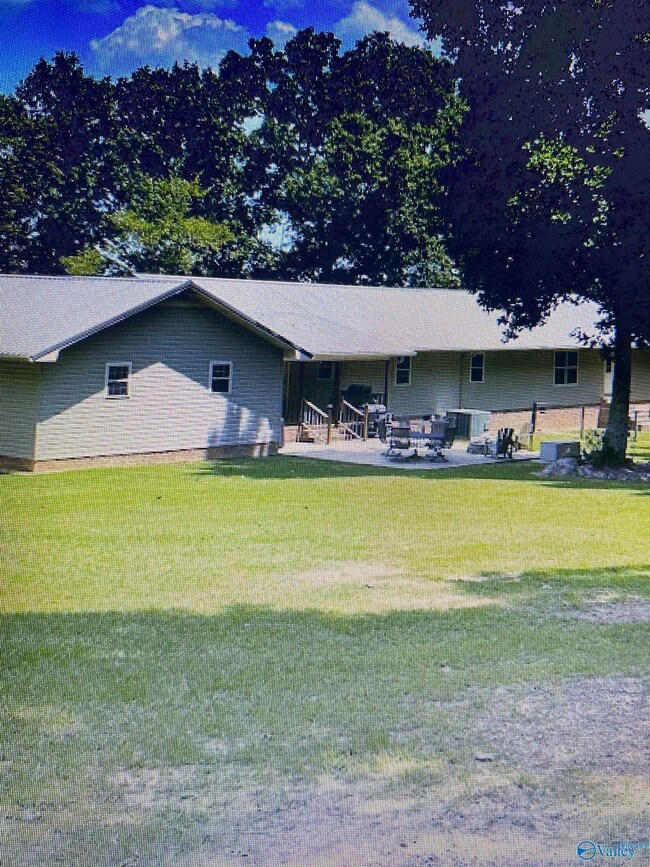 1181 Stone Dr, Gadsden, AL 35901 - photo 5