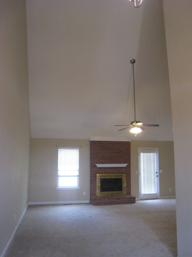 1105 Alderly Ln, Warner Robins, GA 31088 - photo 4