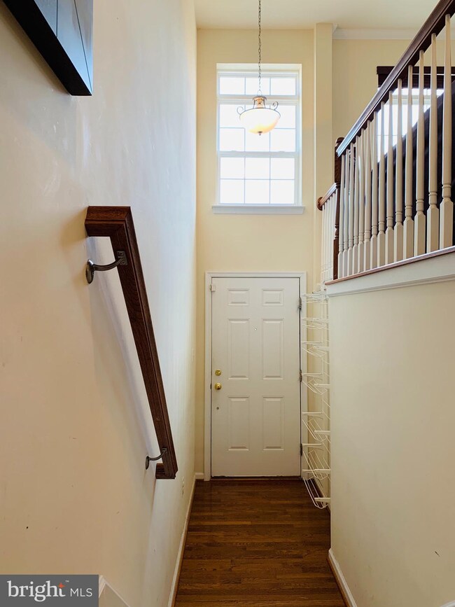 7090 Ingrahm Dr, Glen Burnie, MD 21060 - photo 3