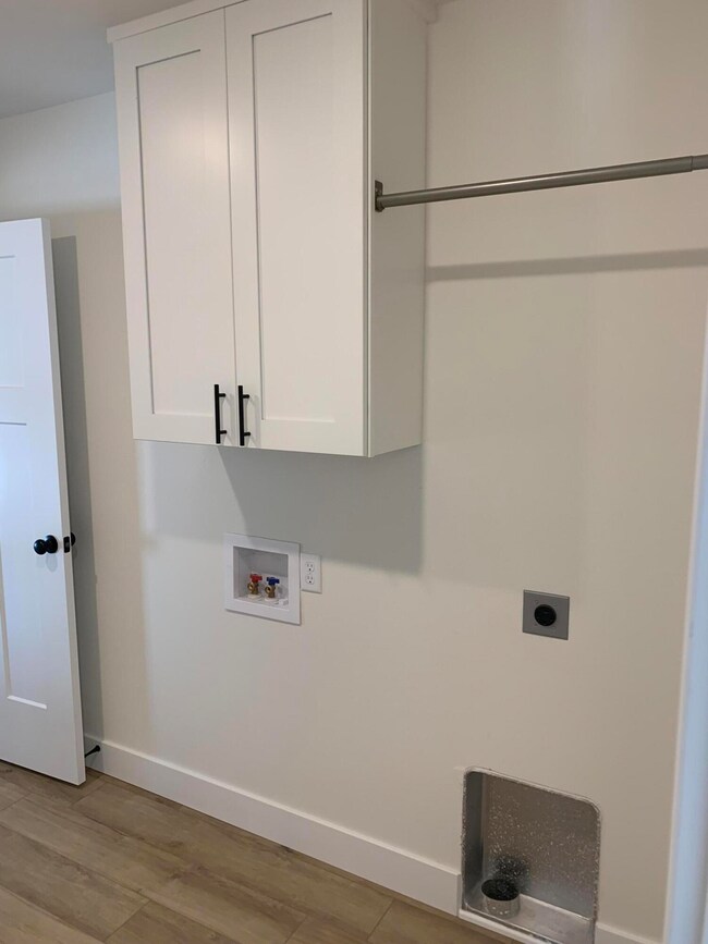 1052 S Cumberland Ave, Republic, MO 65738 - photo 7