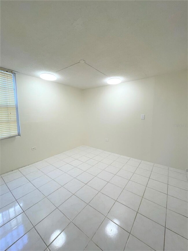 1367 Luchetti St unit 2, San Juan, PR 00907 - photo 5