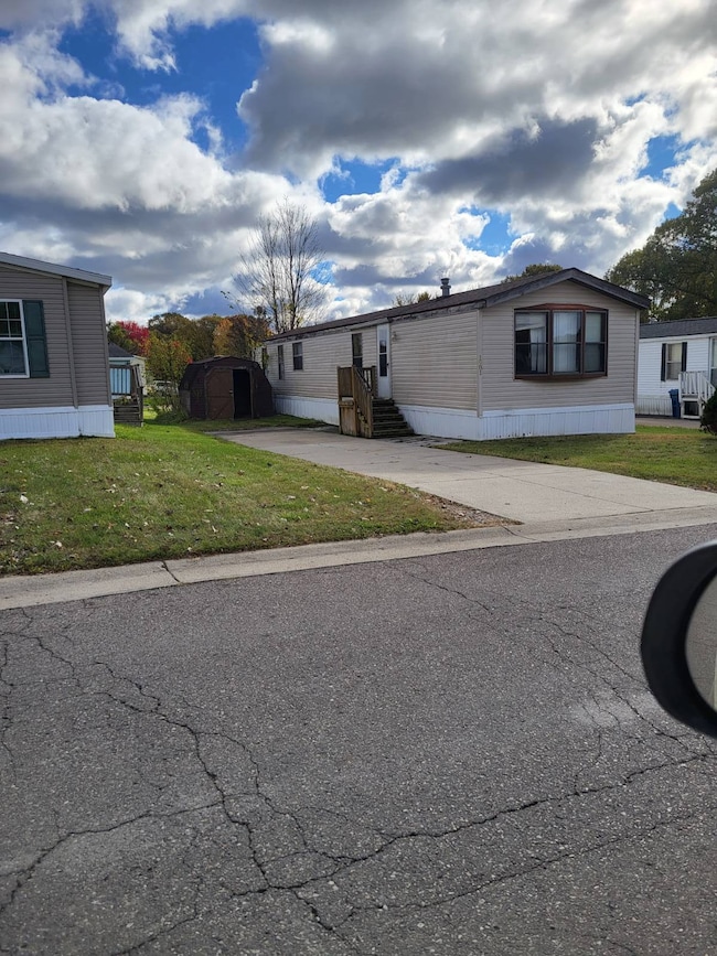 1981 Stafford St unit 373, Milford, MI 48381 - photo 2