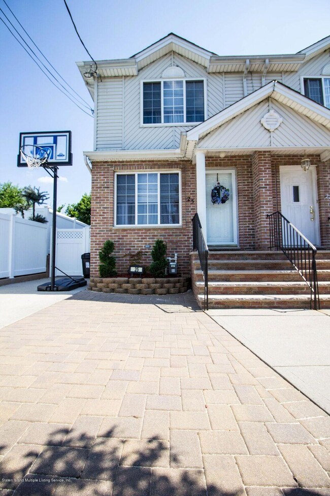 25 Beresford Ave unit 57, Staten Island, NY 10314 - photo 3