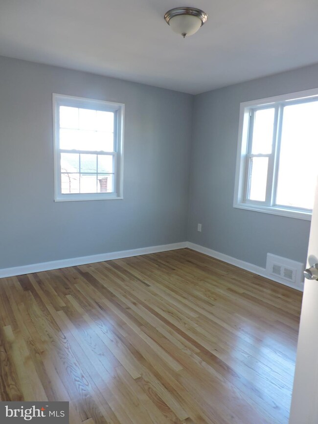 719 Somerset Place, Hyattsville, MD 20783 - photo 3