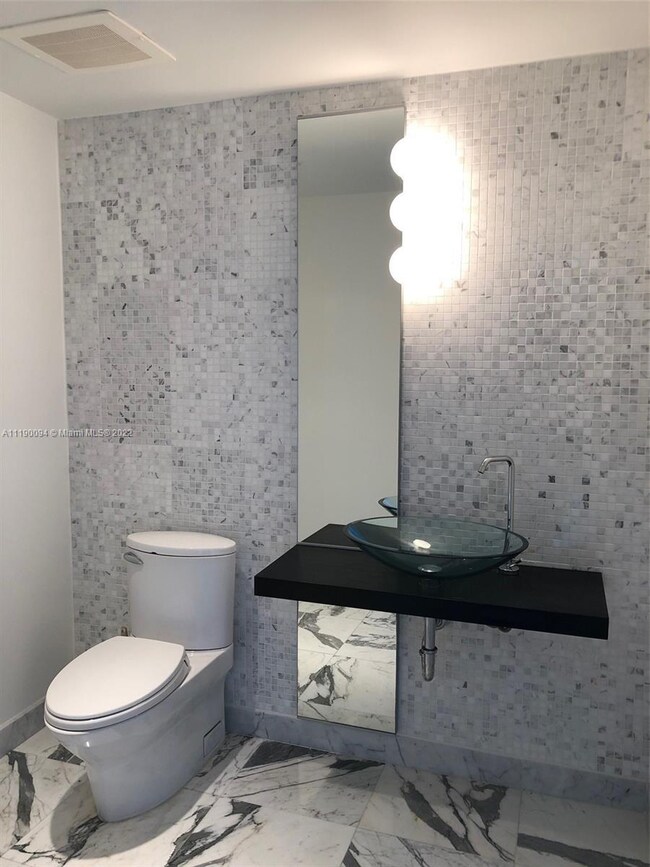 200 Biscayne Boulevard Way unit 1101, Miami, FL 33131 - photo 5