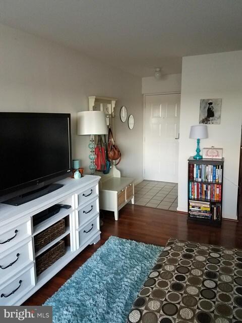 500 Chapel Ct unit 321, Walkersville, MD 21793 - photo 4