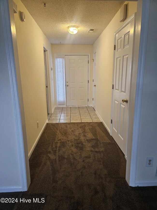 809 March Crt. Front Entryway  (1)