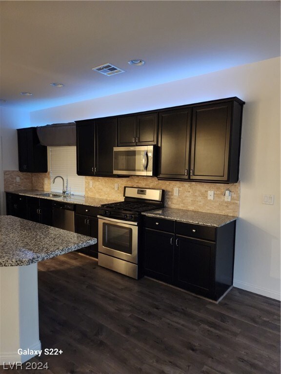 6298 Jackson Spring Rd, Las Vegas, NV 89118 - photo 6