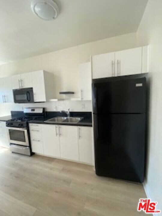 814 S Hobart Blvd unit 410, Los Angeles, CA 90005 - photo 5