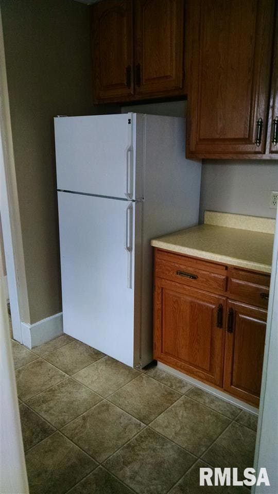 424 S Concord St, Davenport, IA 52802 - photo 5