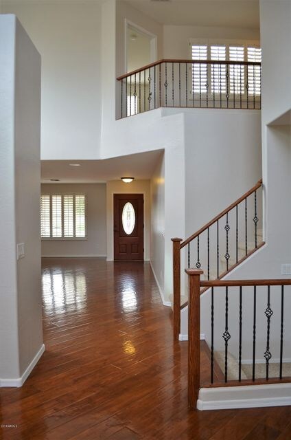 Legend banisters