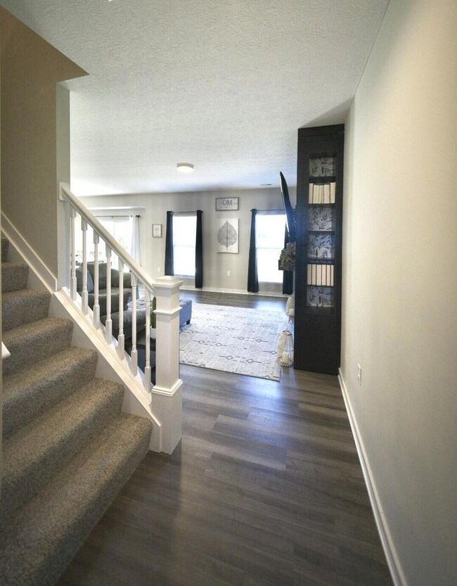 Spacious Entry with Half Bath