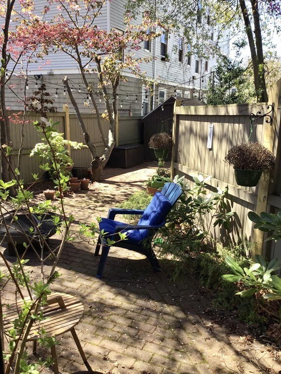 18 Bay St unit D, Cambridge, MA 02139 - photo 2