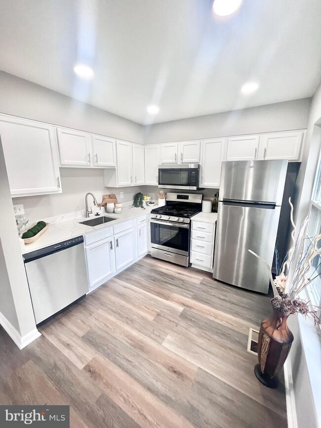 1105 N Stockton St, Baltimore, MD 21217 - photo 7