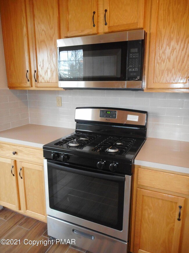 602 Brushy Mountain Rd, East Stroudsburg, PA 18301 - photo 6