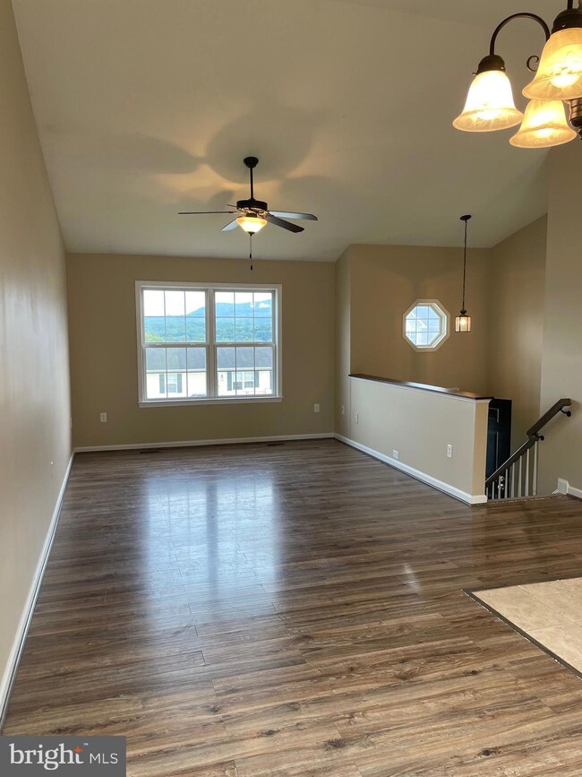 229 Aden Dr, Strasburg, VA 22657 - photo 6