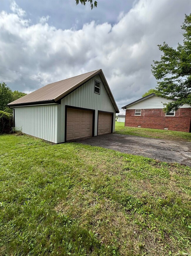 2318 N Lake View Dr, Austin, IN 47102 - photo 6