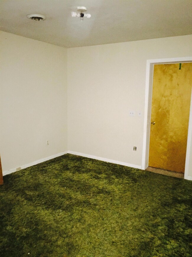 271 Redbud Cir, Manchester, TN 37355 - photo 6